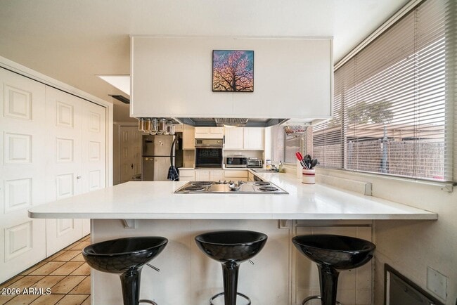 Building Photo - 1621 E Dunbar Dr