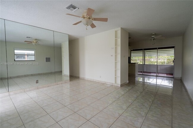 Building Photo - 2702 NW 51st Pl