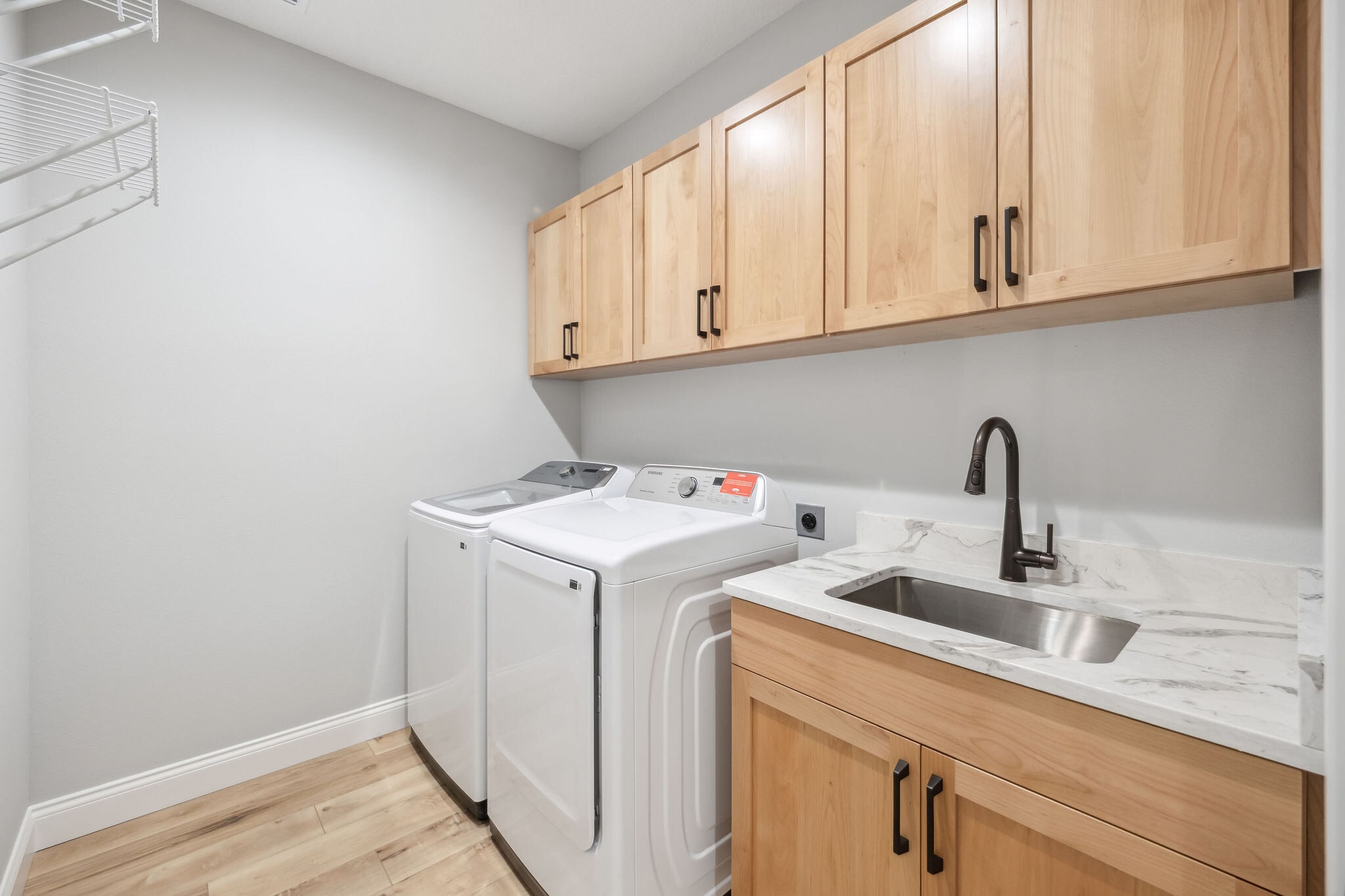 Building Photo - 444 Delaney Park Dr