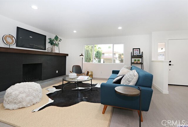 Building Photo - 4765 Round Top Dr