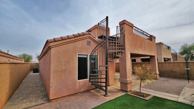 Building Photo - COURTYARD @CIELO VERDE