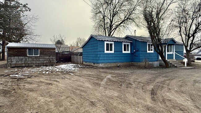 Building Photo - Cozy Post Falls 2 Bedroom Bungalow (Reside...