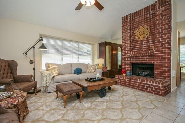 Building Photo - 3522 Pecan Point Dr