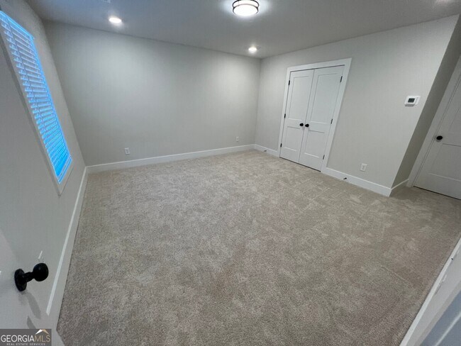 Building Photo - 859 Duck Walk Wy