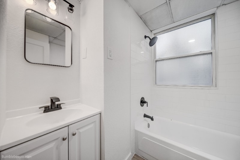 Building Photo - 725 2nd St