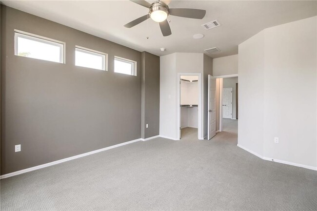 Building Photo - 10303 Oldham Cv