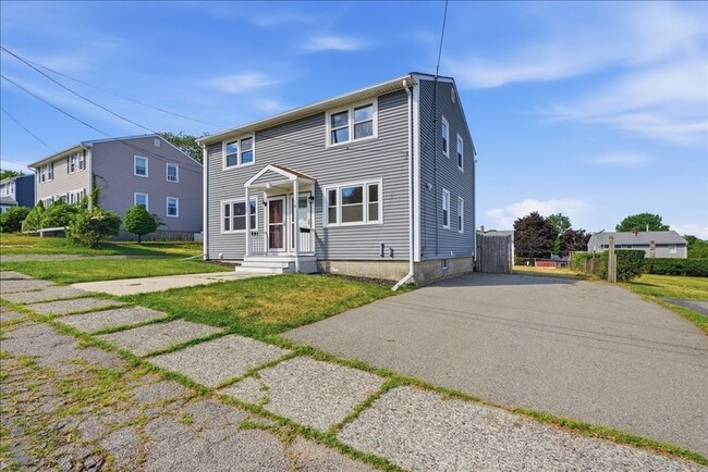 Building Photo - 13-15-15 Bursley Rd