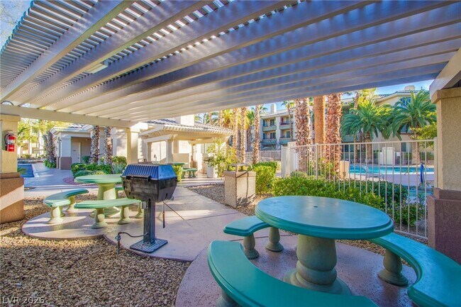 Building Photo - 7163 S Durango Dr