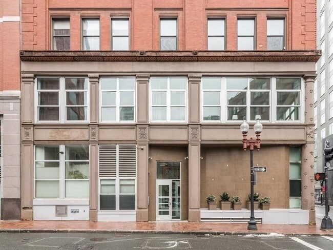 Building Photo - 88 Kingston St