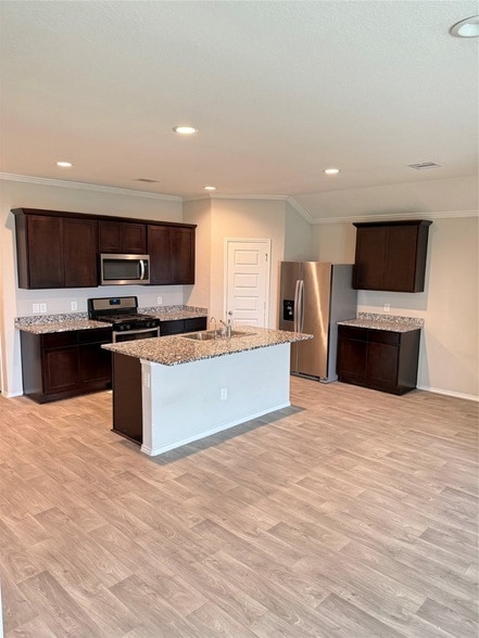 Building Photo - 6807 Green Embers Ln