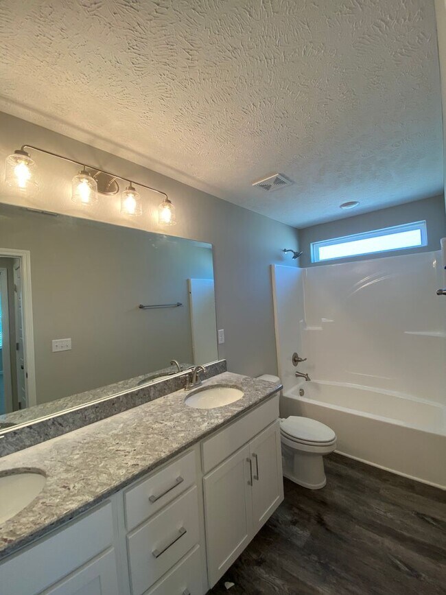 Building Photo - 1802 Streamsong Dr