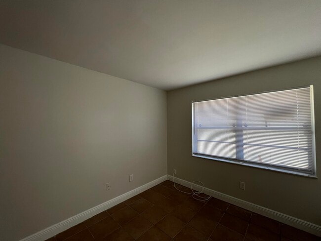 Building Photo - 2301 FL-608 (West)