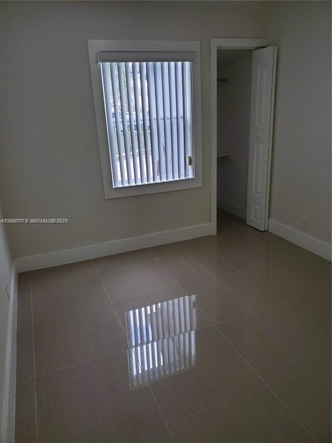 Building Photo - 701 Columbus Pkwy