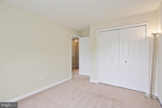 Building Photo - 6294 Wild Swan Way