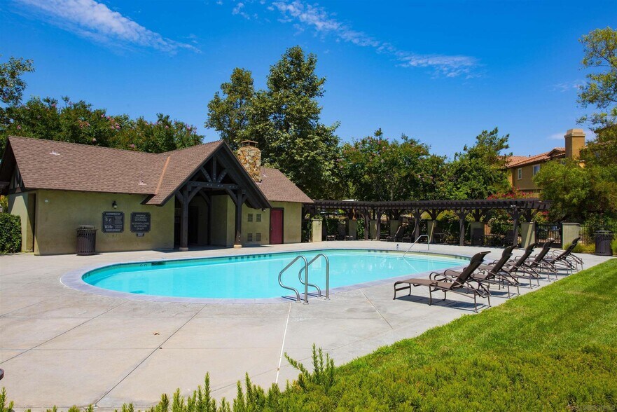 Building Photo - 8516 Old Stonefield Chase