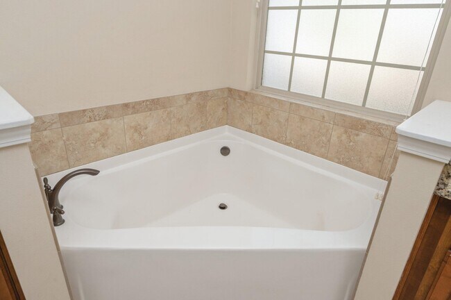 Building Photo - 4434 Mirada Way