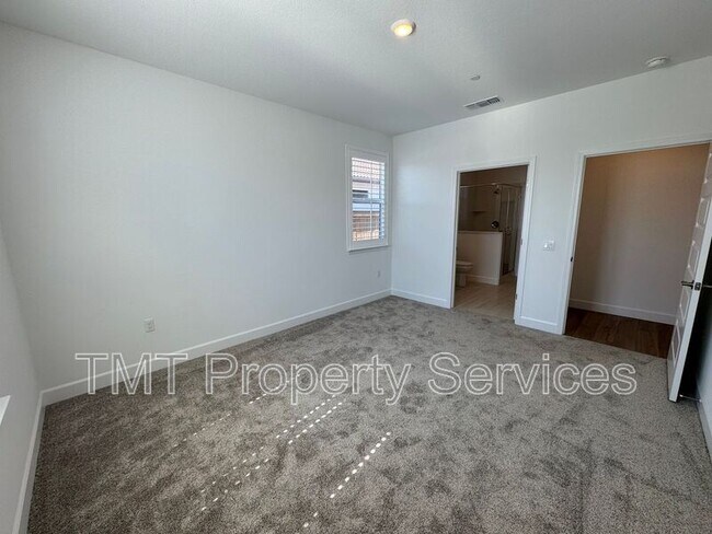 Building Photo - 5210 Peace Lily Ln