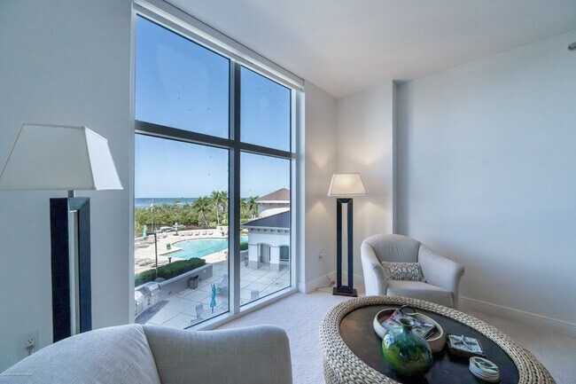 Building Photo - EXECUTIVE VACATION RENTAL