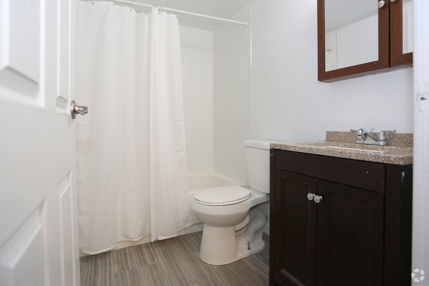 Newpointe Apartments 955 Easton Rd Warrington PA 18976 Apartment Finder