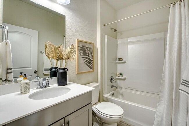Building Photo - 412 Andele Way