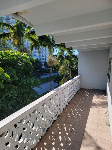 Building Photo - 2005 Sans Souci Blvd