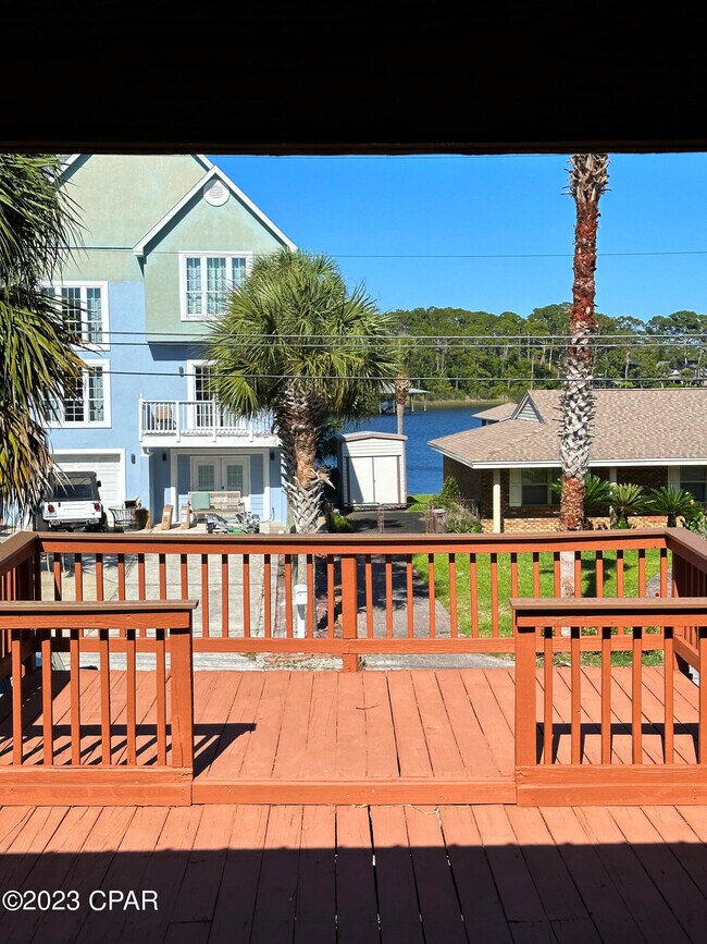 Building Photo - 7129 S Lagoon Dr