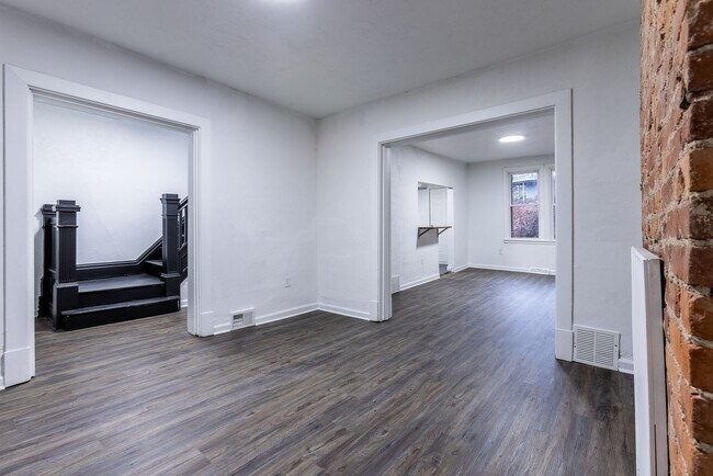 Building Photo - 1107 Arlington Ave