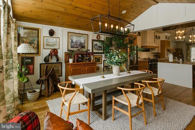 Building Photo - 13230 Falls Rd