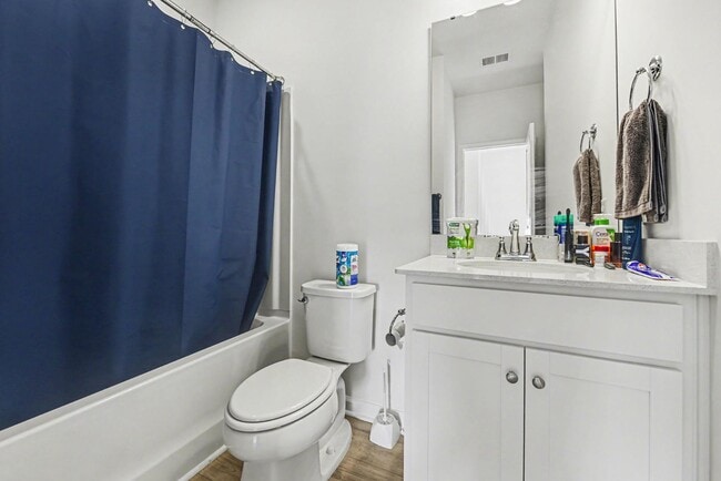 Building Photo - 801 Recess Pt Dr