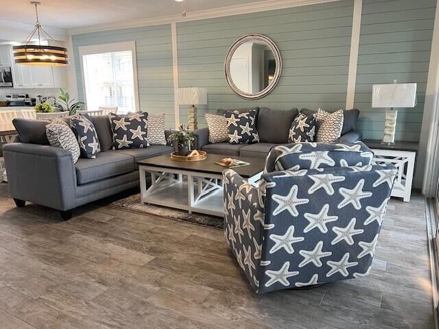 Building Photo - 275 Palm Ave