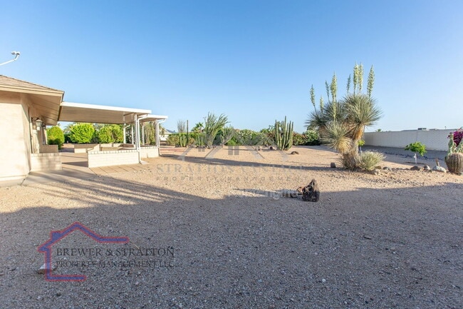 Building Photo - 18414 N 129th Ave