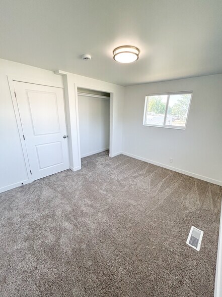 Building Photo - 777 N 1000 W