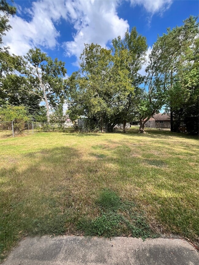 Building Photo - 7731 Melanie St