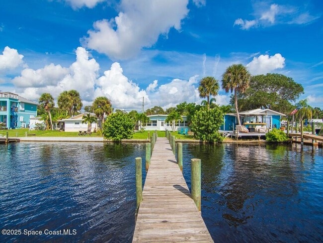 Building Photo - 3957 Canal Dr