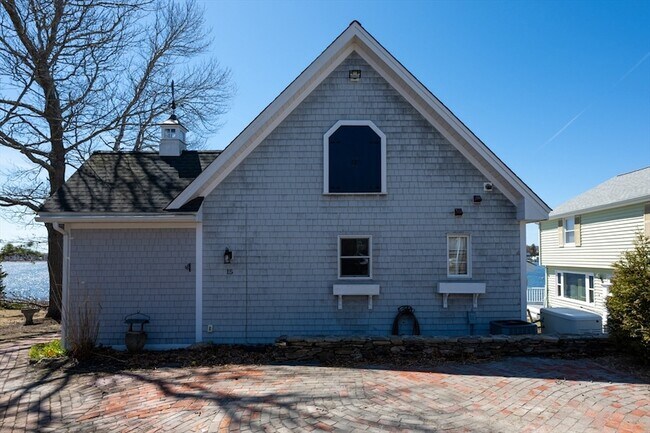 Building Photo - 15 Oakhill Rd