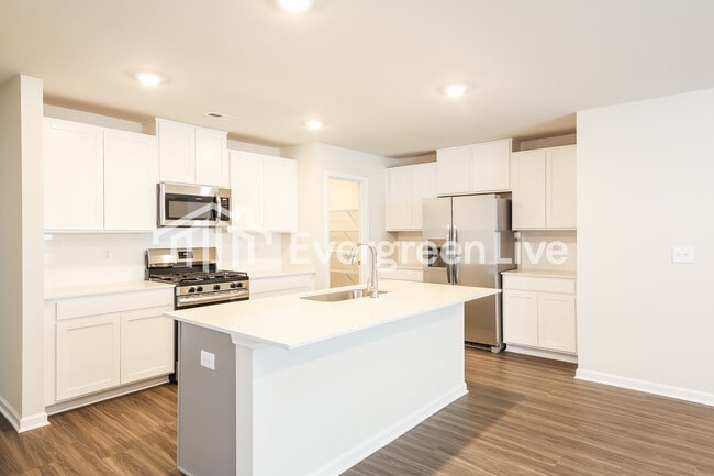 Building Photo - now