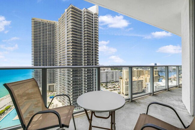 Building Photo - 4111 S Ocean Dr
