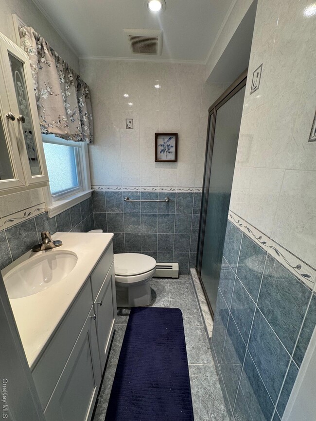 Building Photo - 553 E Fulton St