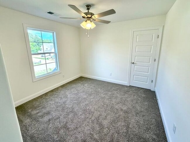 Building Photo - Now Leasing a Brand New 5-Bedroom 3 bath home in Olive Branch @ Southbranch