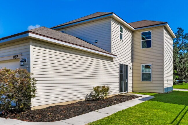 Building Photo - 452 Vineyard Ln