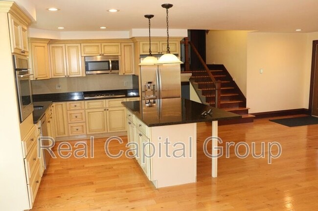 Building Photo - 91 Berkshire Blvd