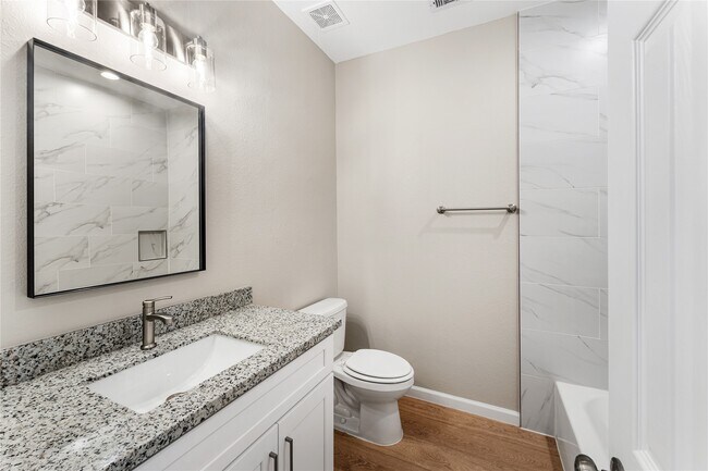 Building Photo - 4902 Rue St