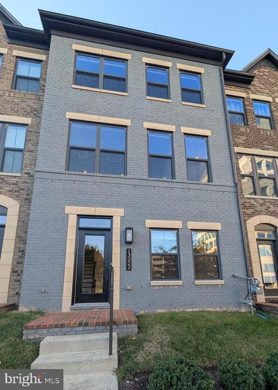 Building Photo - 13222 Lake Waterview Wy