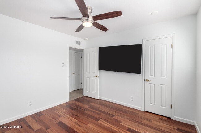 Building Photo - 8520 E Turney Ave