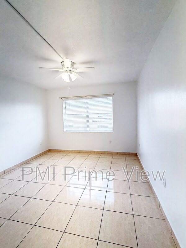 Building Photo - 495 NW 72nd Ave