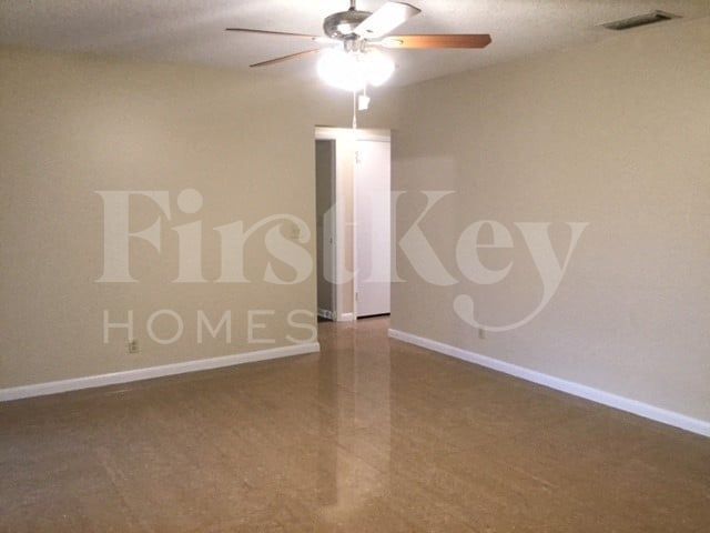 Building Photo - 4317 Honeysuckle Ave