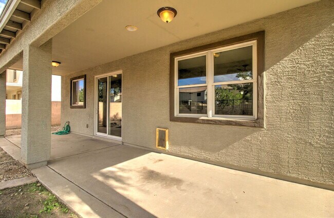 Building Photo - 15882 N 172nd Ln