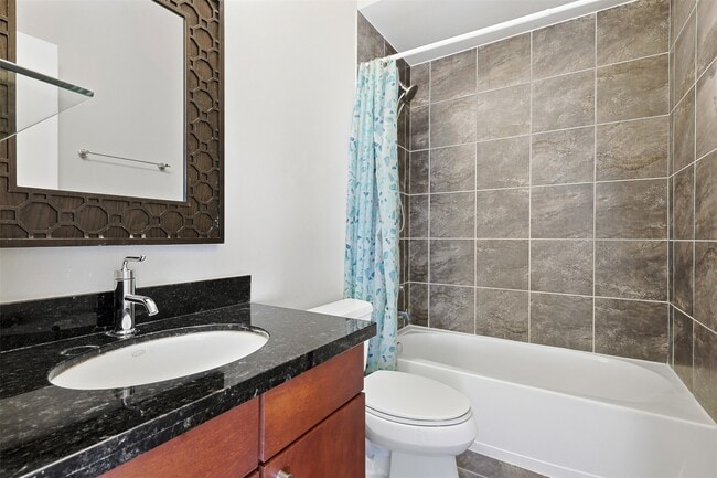 Building Photo - 1719 Welch St