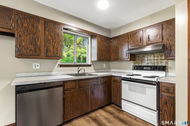 Building Photo - 45 Byram Terrace Dr