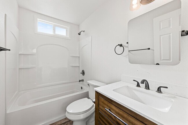 Building Photo - 7085 Valley Forge Dr